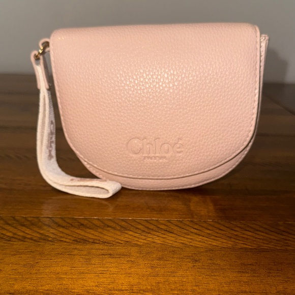 Chloe Brown Round Glasses with Pink and Cream Cases - Picture 4 of 5